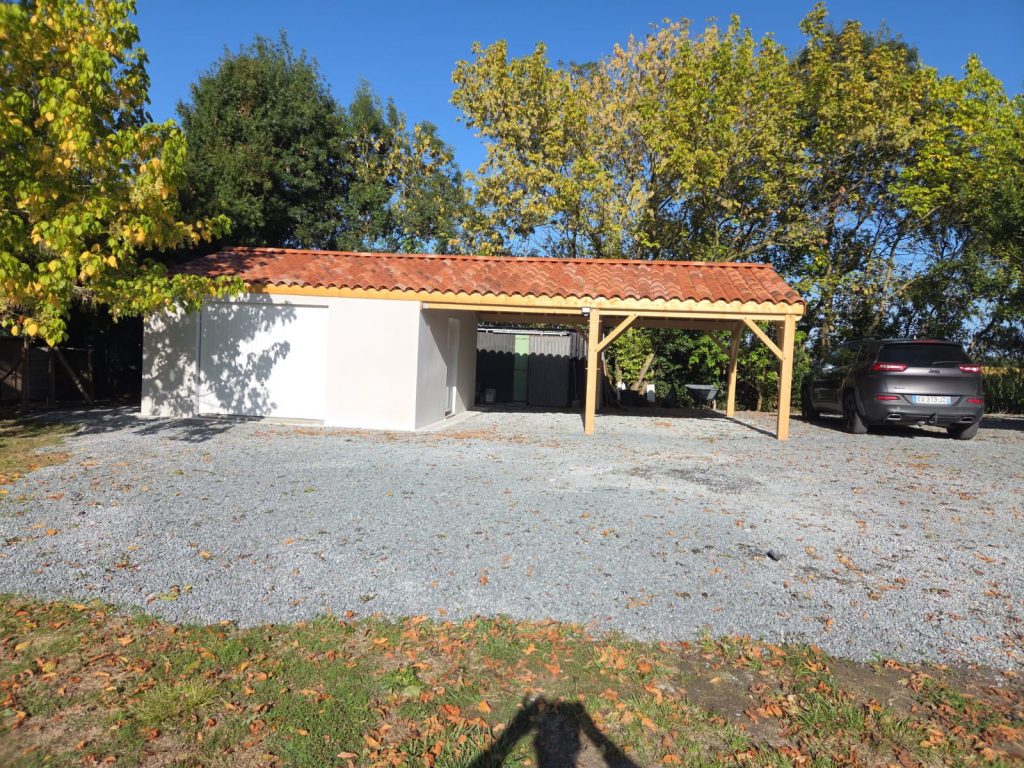 Garage avec auvent double accolé